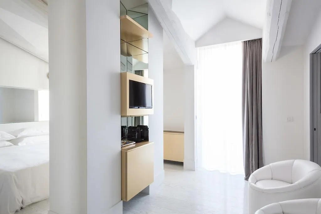 ****  Senato Hotel Milano Olaszország